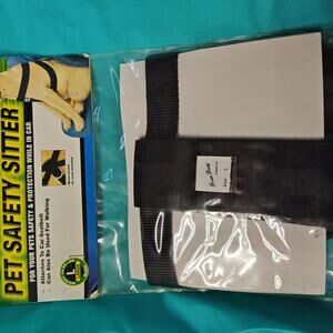 Car Safety Harness FOUR PAWS Pet Safety Dog Sitter Large 35 to 50 Pounds